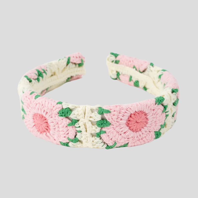 Serre Tete Crochet Fleur Rose - serre tete femme mannequin blonde aux long cheveux style hippie dans des couleurs douces