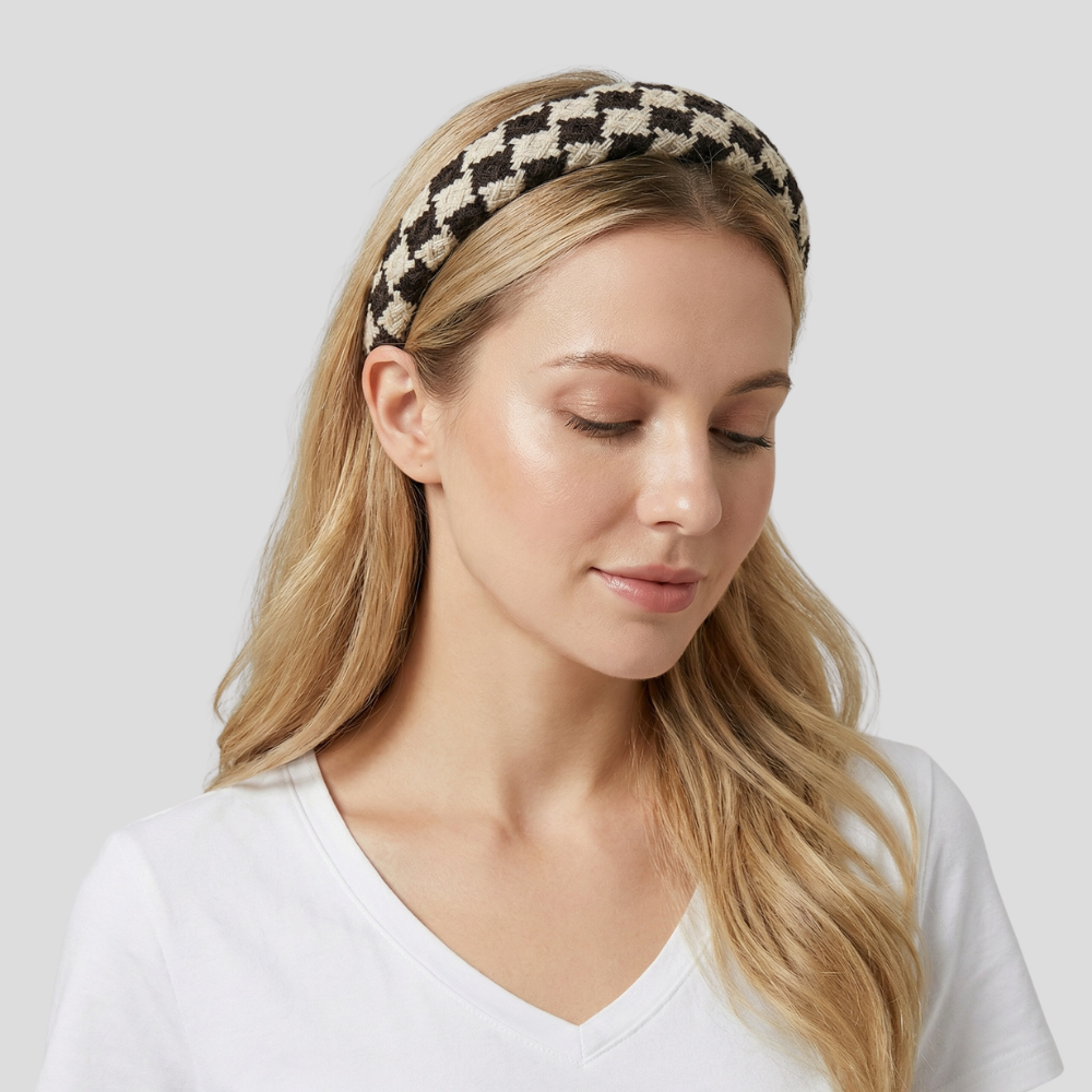 Serre Tete Motif Pied de Poule - serre tete femme mannequin blonde au cheveux long
